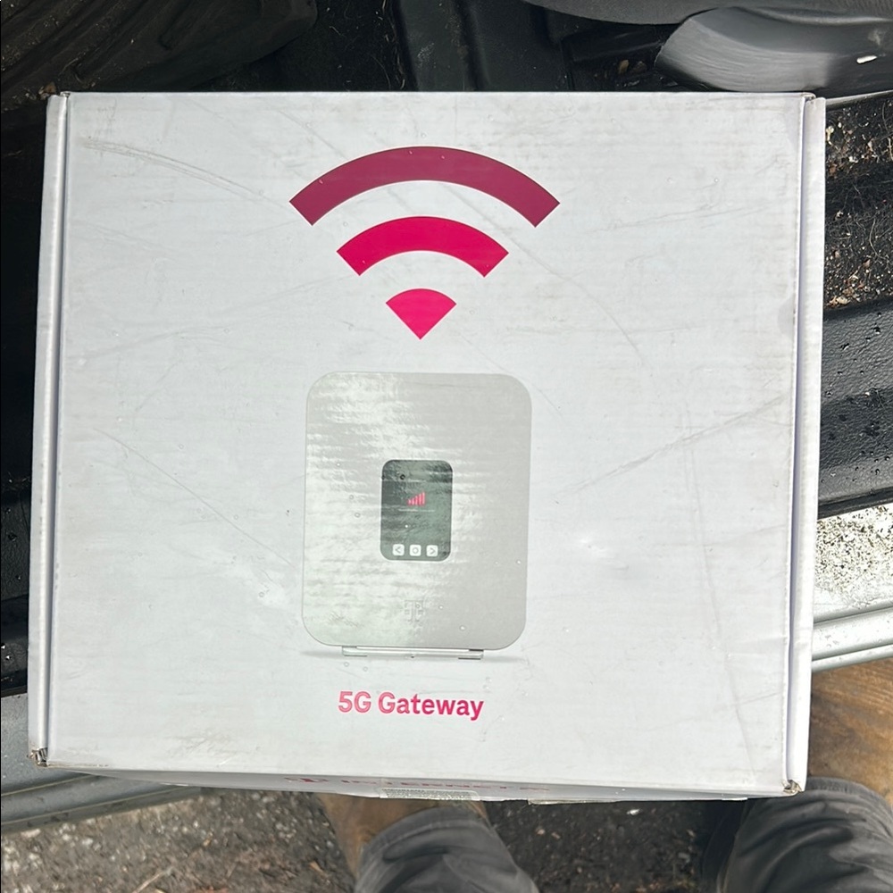 5G Gateway - White